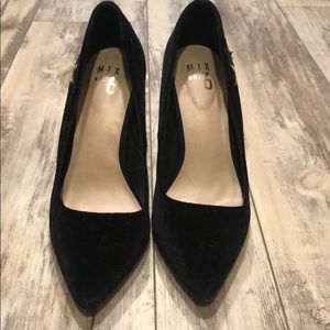Mix No 6 size 9 velvet heels